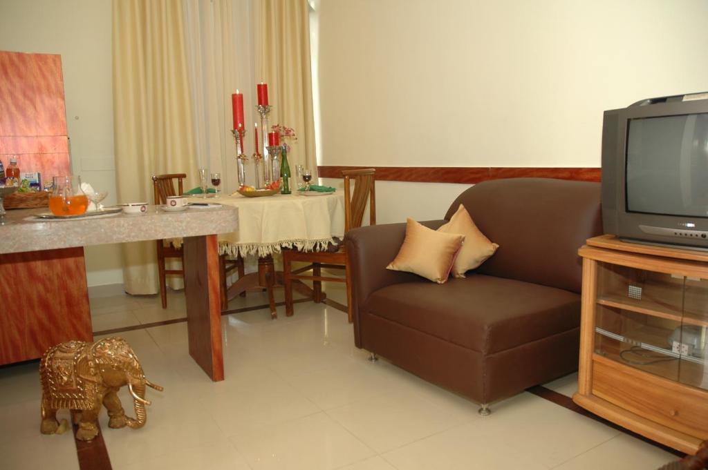 העיר בנגלור Istay Hotels Infantry Road מראה חיצוני תמונה