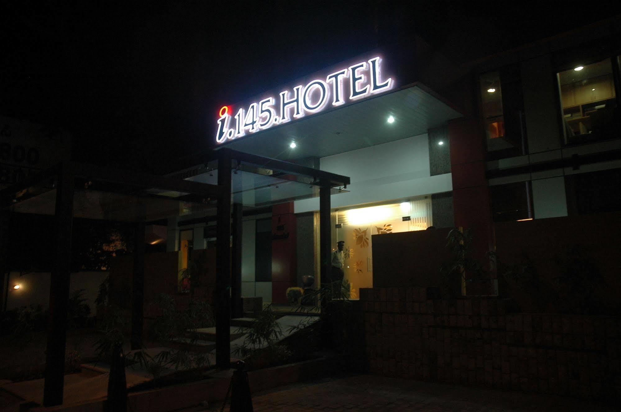 העיר בנגלור Istay Hotels Infantry Road מראה חיצוני תמונה